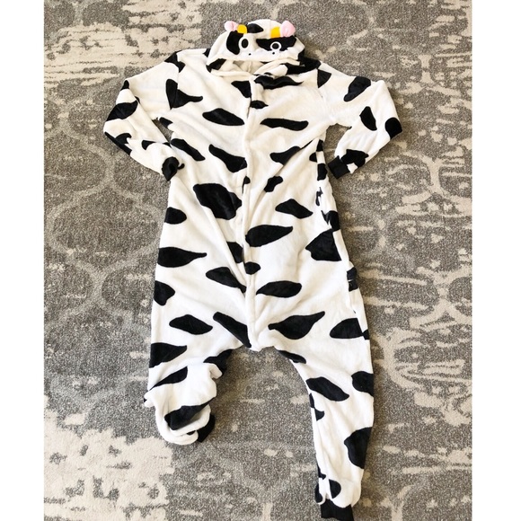 LAST ONE ☀️ Plush Adult Cow Onesie - Picture 2 of 5